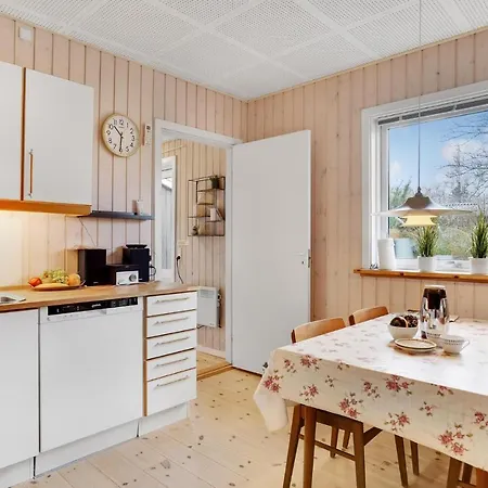 Lovely In With Kitchen